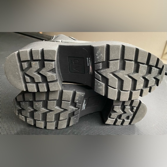 Black DV by Dolce Vita Women’s Tattler Chelsea Ankle Boot sz. 7 - Picture 6 of 7